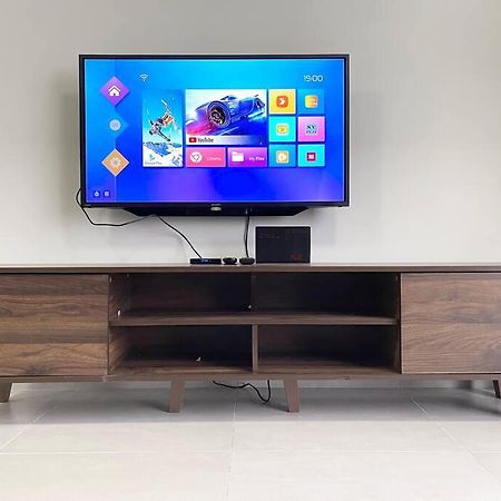 شقة Quartz Near To Jonker Walk With Infinity Pool Cozy 3B2B ملقا المظهر الخارجي الصورة
