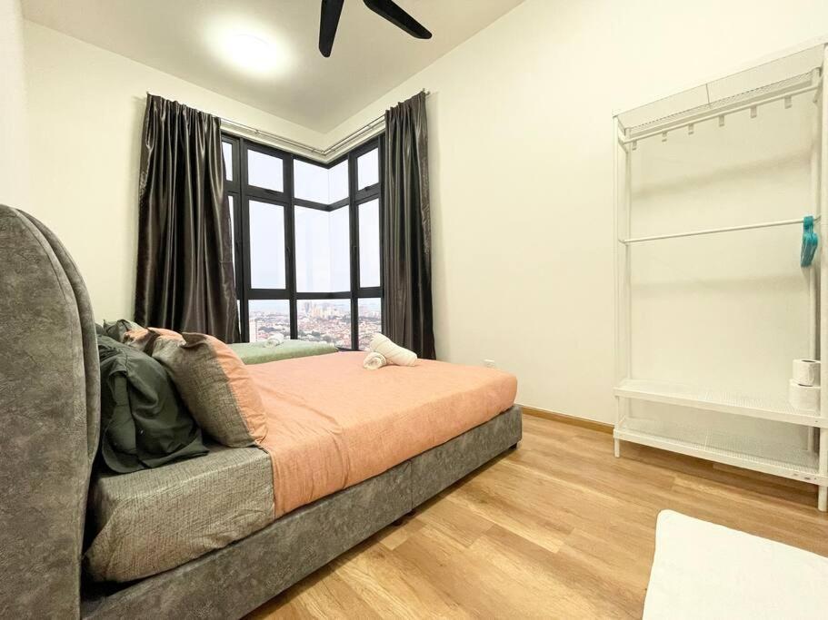 شقة Quartz Near To Jonker Walk With Infinity Pool Cozy 3B2B ملقا المظهر الخارجي الصورة