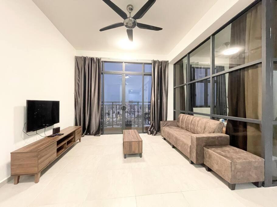 شقة Quartz Near To Jonker Walk With Infinity Pool Cozy 3B2B ملقا المظهر الخارجي الصورة