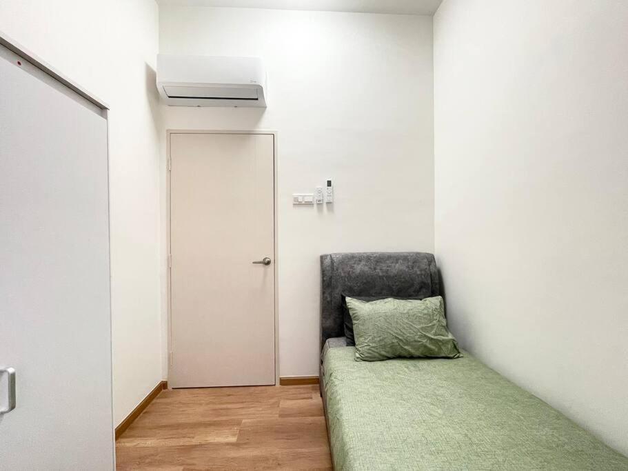 شقة Quartz Near To Jonker Walk With Infinity Pool Cozy 3B2B ملقا المظهر الخارجي الصورة
