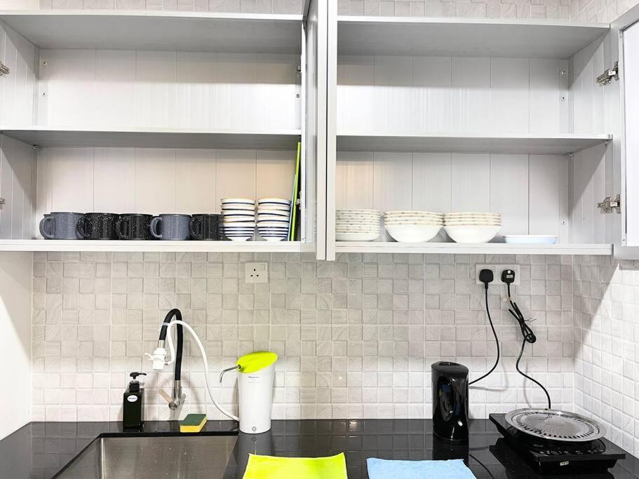 شقة Quartz Near To Jonker Walk With Infinity Pool Cozy 3B2B ملقا المظهر الخارجي الصورة