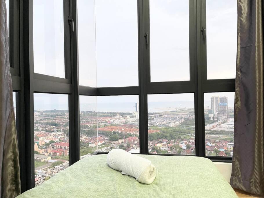 شقة Quartz Near To Jonker Walk With Infinity Pool Cozy 3B2B ملقا المظهر الخارجي الصورة