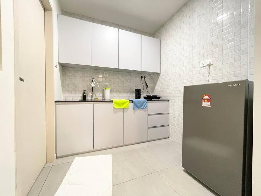 شقة Quartz Near To Jonker Walk With Infinity Pool Cozy 3B2B ملقا المظهر الخارجي الصورة