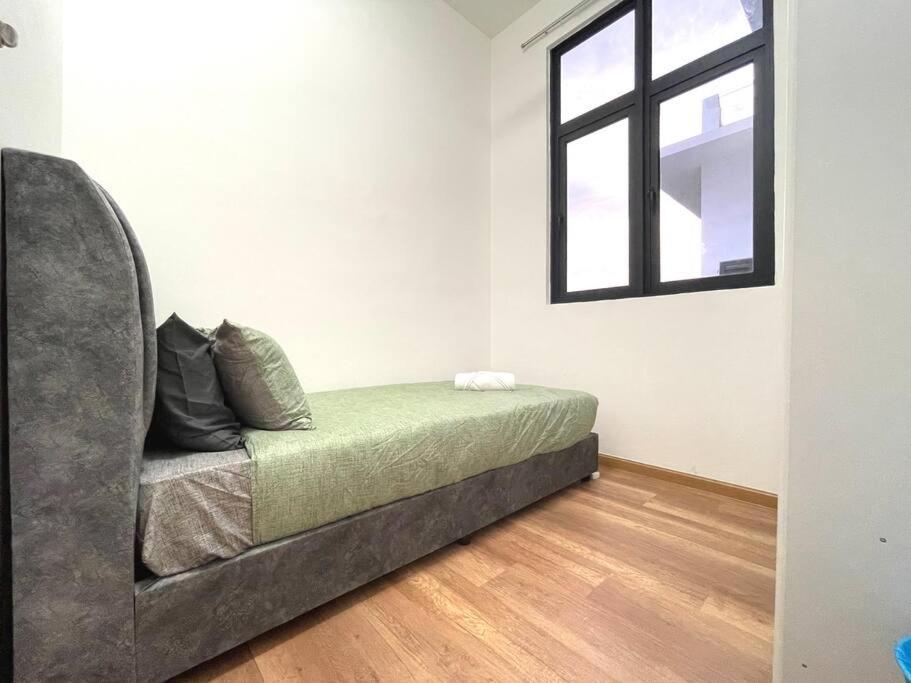 شقة Quartz Near To Jonker Walk With Infinity Pool Cozy 3B2B ملقا المظهر الخارجي الصورة
